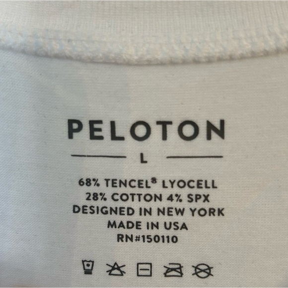 NWOT Peloton Flow Racer Tank- White/Plum Size Large - Picture 3 of 4